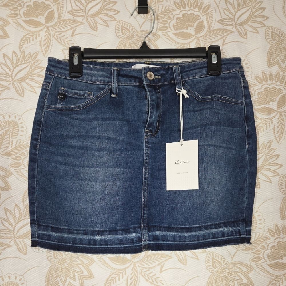 NEW KanCan Skirt Womens 9/28 Blue Denim Raw Hem Mid Thigh Five Pockets Stretch